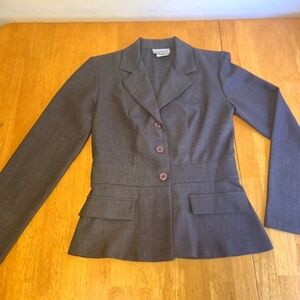 Elegant Gray Women's Blazer